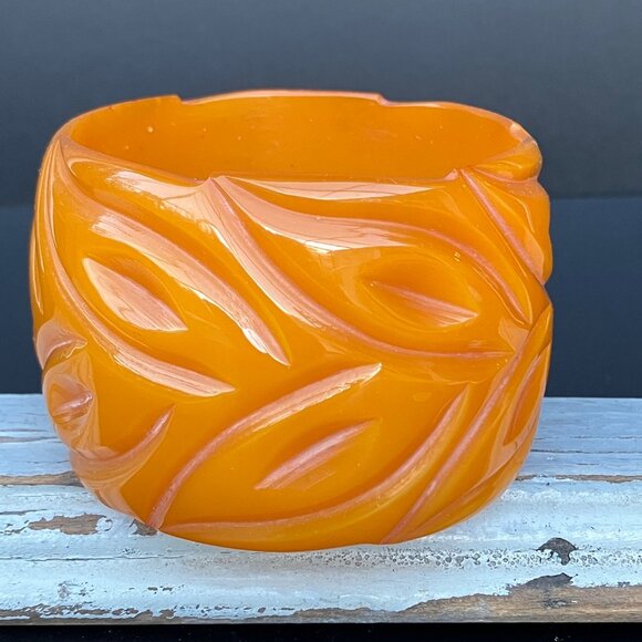 Marion Godart Paris Tangerine Wide Floral Carved Acrylic Bangle Bracelet - Picture 2 of 11